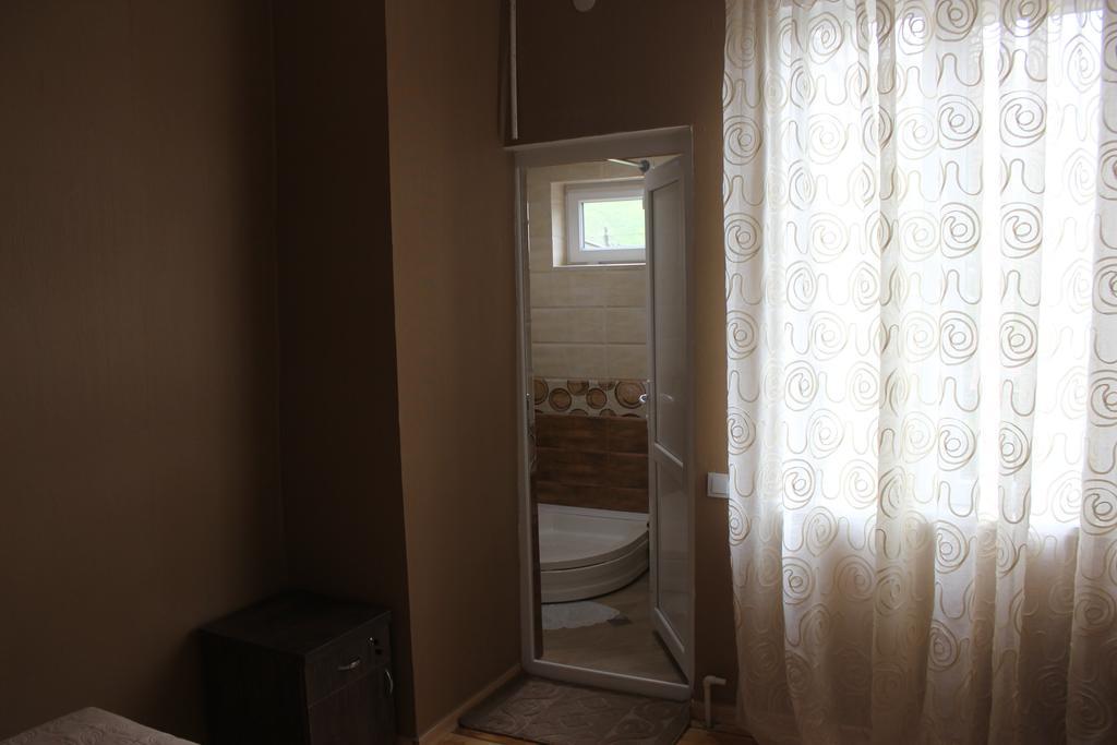 Inga Guest House Stepantsminda Exterior photo